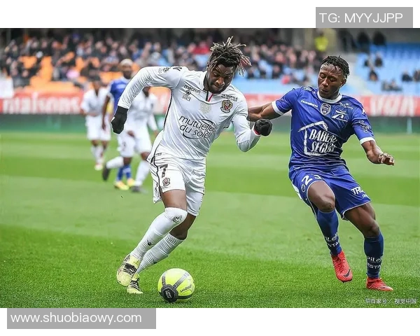 亚眠队与红星93队的精彩对决揭示了足球战术与团队合作的重要性